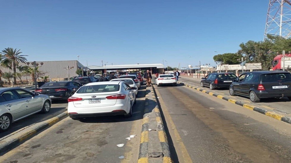 منع نقل الوقود داخل المركبات بين ليبيا وتونس تطبيقا لبنود الاتفاق بين البلدين