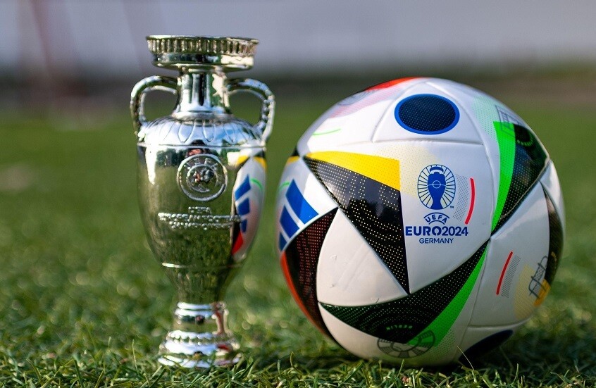 زميل صلاح يحصل على فرصة الفوز بلقب هداف "يورو 2024"