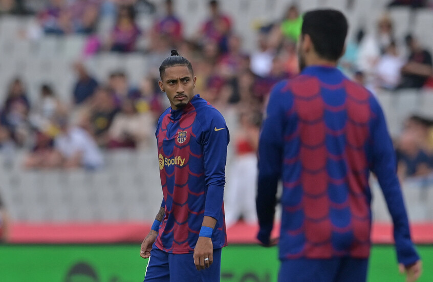 العرض السعودي بمهلة 50 يوما يحل أزمة برشلونة