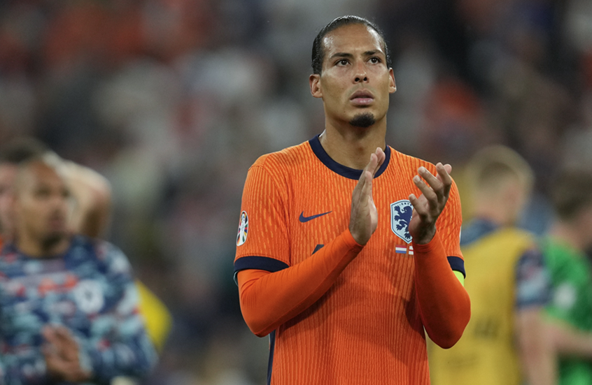 أول تعليق لفان دايك بعد خروج هولندا من "يورو 2024"