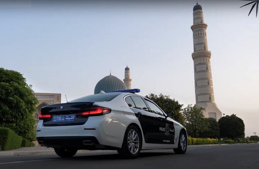 الشرطة العمانية: مقتل 4 أشخاص وإصابة آخرين في إطلاق نار قرب مسجد بمنطقة الوادي الكبير (فيديوهات)
