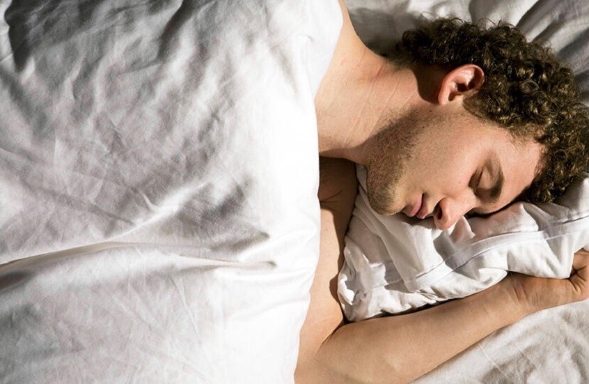 خبيرة تحذر من عواقب اضطراب النوم