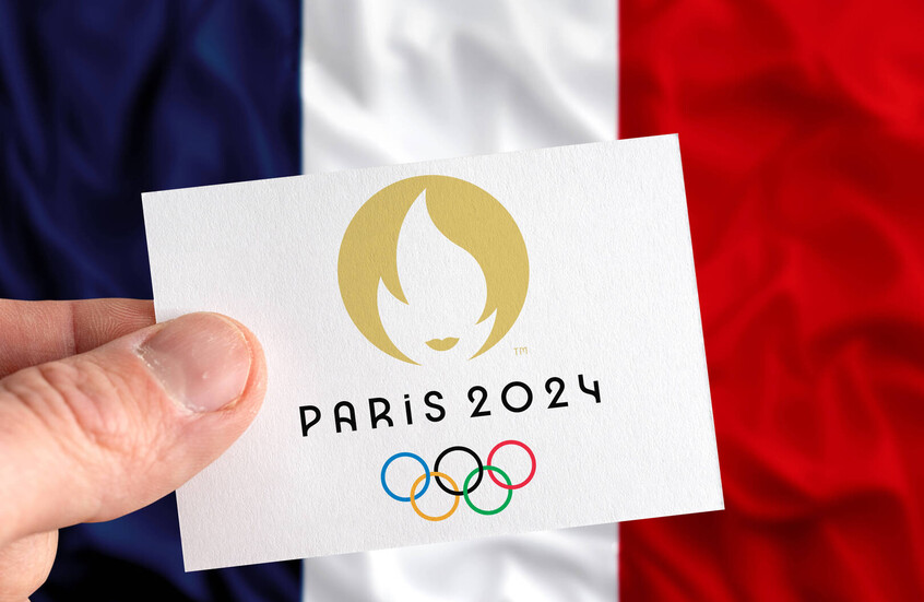"لن أكشف المزيد إلا بحضور محام".. شكوى من مدة حفل افتتاح أولمبياد باريس 2024