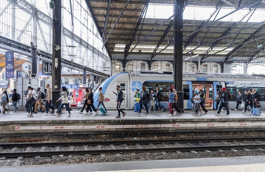 Le Parisien: مجموعات يسارية متطرفة 