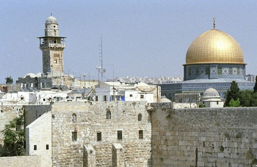 قيادي في "حماس": قرار إسرائيل إبعاد الشيخ عكرمة صبري تدخل سافر في شؤون المسجد الأقصى