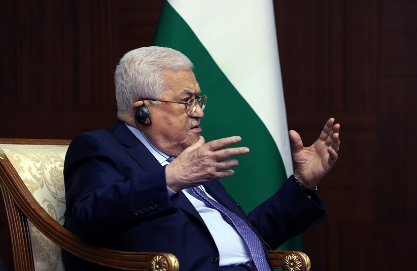 عباس يؤكد وجود خطة لدى الحكومة الفلسطينية لإعادة إعمار غزة