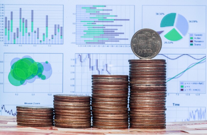 العالم يواجه مشاكل اقتصادية لكن الاقتصاد الروسي يزدهر.. ما السبب؟