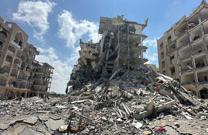 بريطانيا.. المدعي العام يتدخل في إمكانية حظر صادرات الأسلحة لإسرائيل