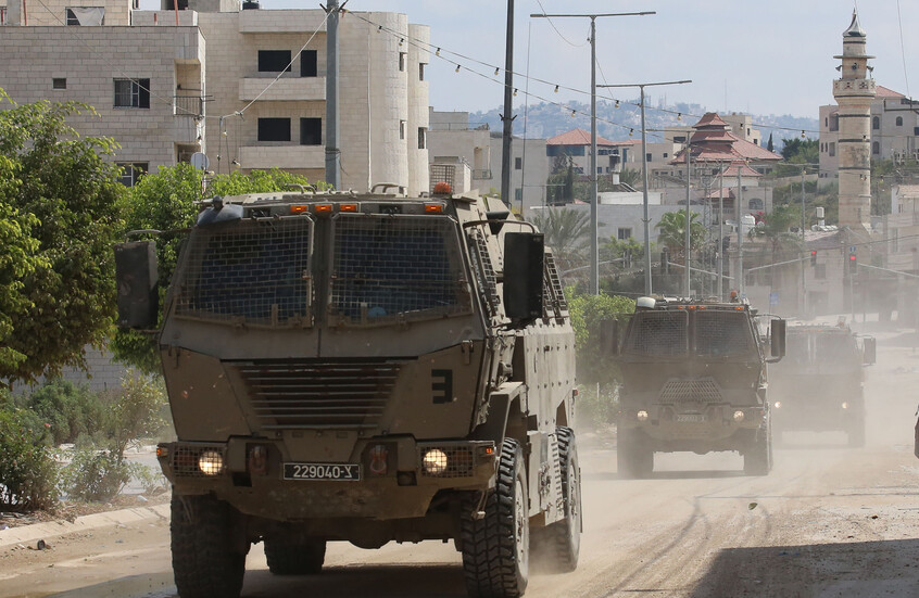 القوات الإسرائيلية تواصل اقتحامها لمدن وبلدات الضفة وتعتقل عددا من الفلسطينيين بينهم فتاة (فيديو)