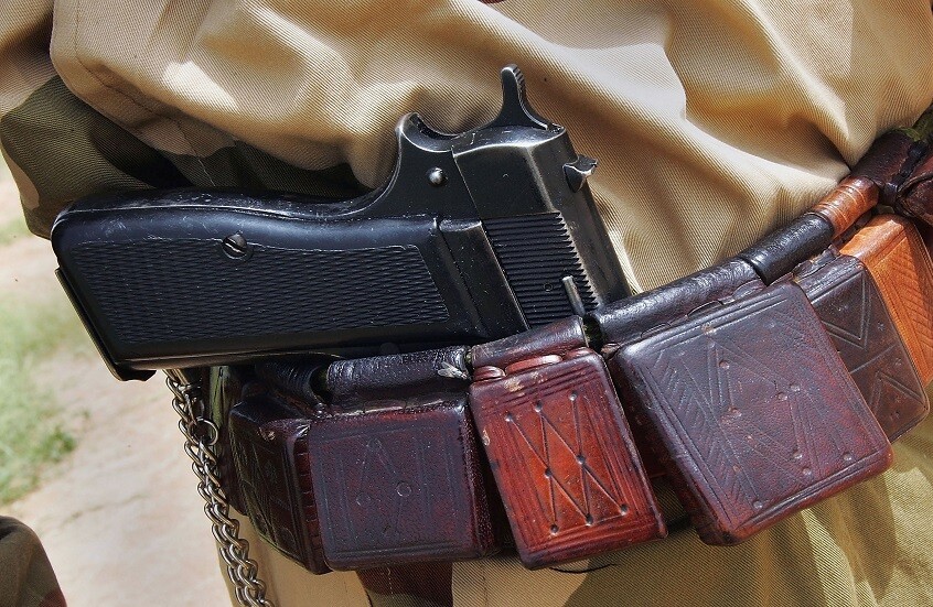 اشتباكات عنيفة بالخرطوم ونزوح مئات الأسر السودانية من الشمال