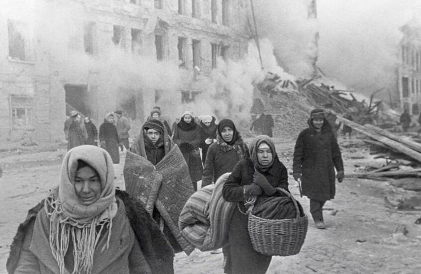 على سرير واحد مع الموتى والفئران.. حدود الصمود والموت في لينينغراد!