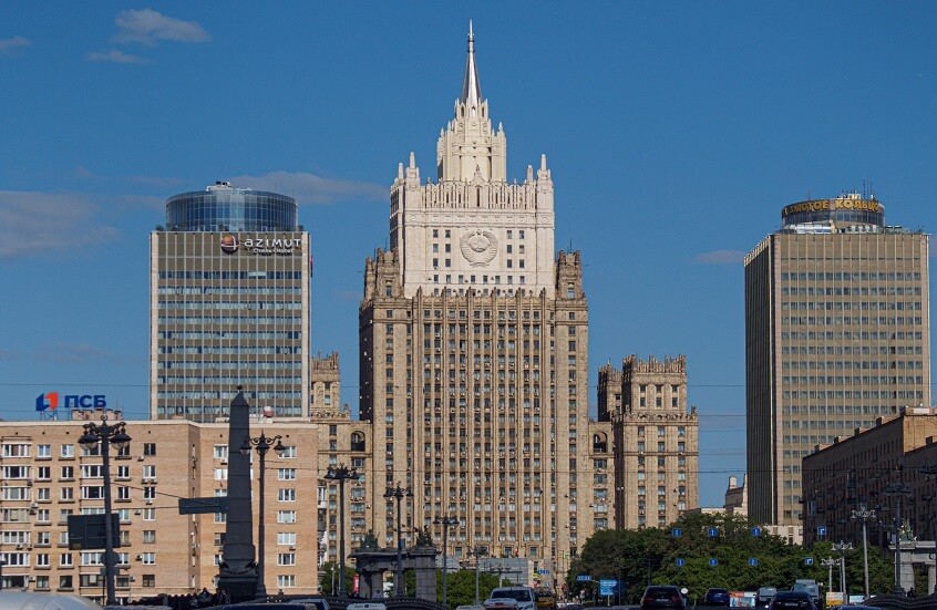 موسكو: سنرد على العقوبات الأمريكية ضد وسائل الإعلام الروسية