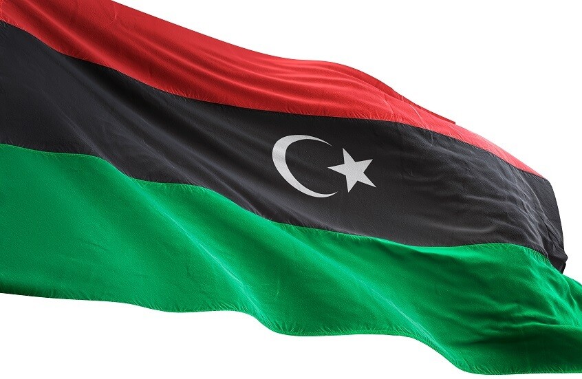 ليبيا.. بدء أعمال تنظيف حوض ميناء درنة من مخلفات إعصار دانيال ضمن جهود إعادة إعمار المدينة (صور)