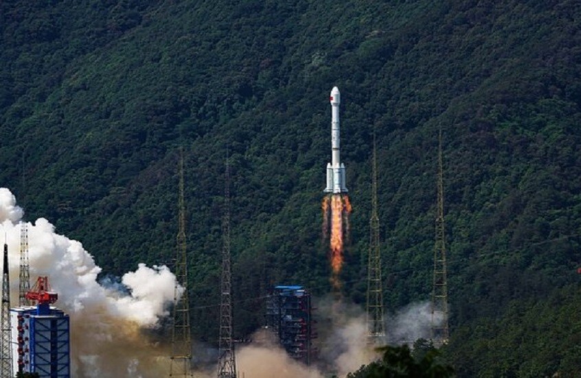الصين تطلق قمرين صناعيين لمنظومة الملاحة Beidou