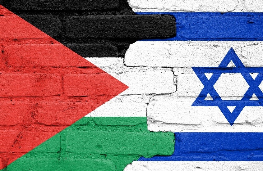 نائب إسرائيلي يثير ضجة في الكنيست على خلفية منشور لنائبة فلسطينية تحدثت فيه عن الهجمات الإسرائيلية