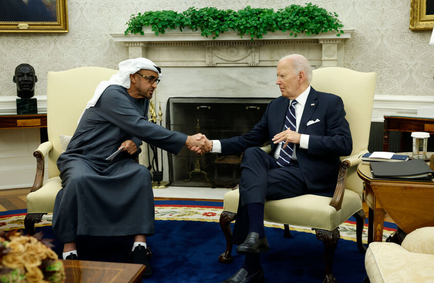 وزير الخارجية الإماراتي يؤكد أن بلاده توطد علاقتها مع الولايات المتحدة
