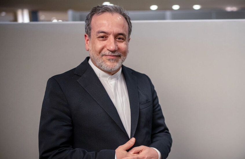 وزير الخارجية الإيراني يتهم إسرائيل باستخدام قنابل أمريكية في قصف بيروت
