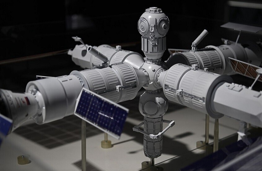 روسيا تختار الرواد الذين سترسلهم إلى محطة (ROS) المدارية