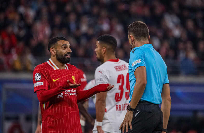 محمد صلاح مهدد بالغياب عن معسكر المنتخب المصري القادم