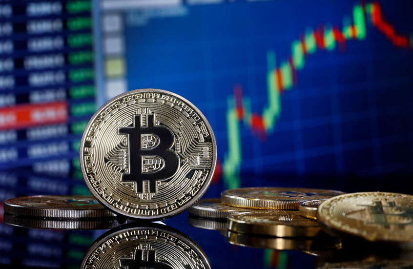 البيتكوين يتجاوز 72 ألف دولار للمرة الأولى منذ أبريل الماضي