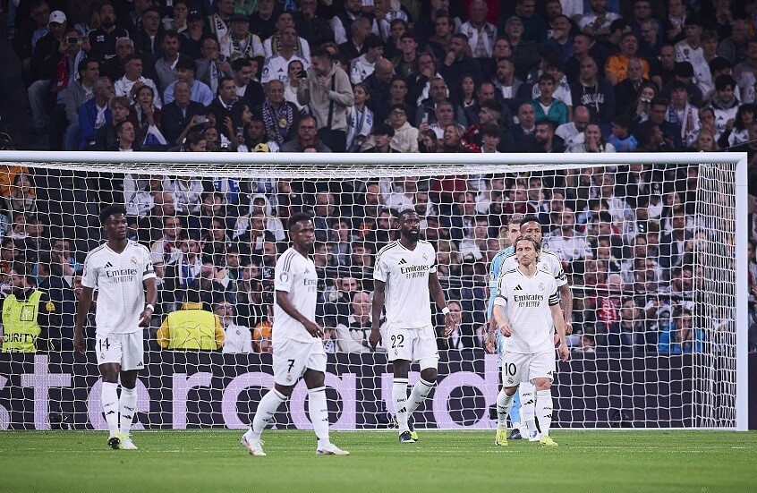 ريال مدريد يتعرض لهزيمة مذلة أخرى في عقر داره