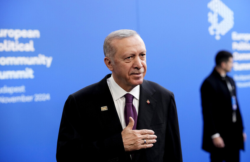 أردوغان ينوي بحث انسحاب القوات الأمريكية من سوريا مع ترامب