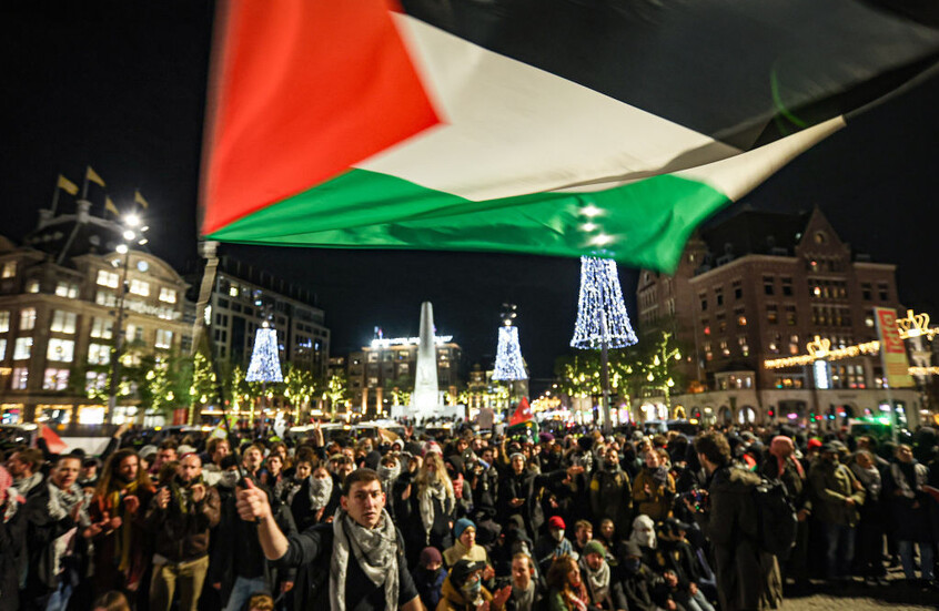 محتجون مناصرون للشعب الفلسطيني يتحدون الحظر مجددا في أمستردام (فيديوهات)