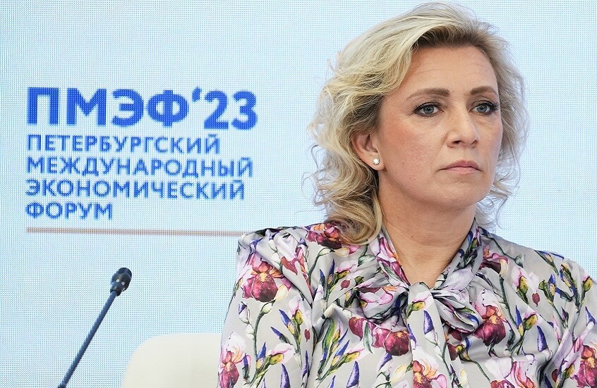 زاخاروفا: الغرب وضع زيلينسكي على قاعدة وبدأ في "عبادته"