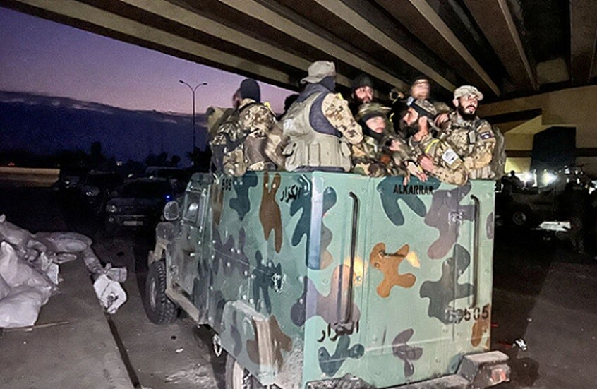 "تكتيات غربية".. خبير عسكري يكشف أساليب المعارضة السورية المسلحة في هجومها على حلب