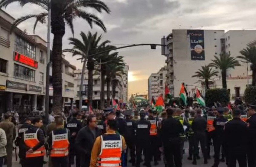 المغرب.. مسيرة حاشدة بالدار البيضاء تضامنا مع فلسطين (صور)