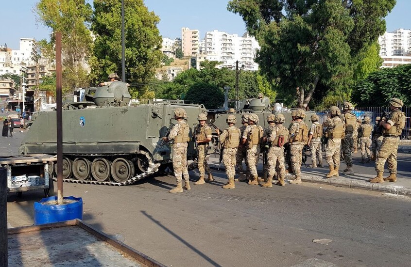 مصدر عسكري لـRT: الجيش اللبناني يجري تعزيزات استثنائية على الحدود مع سوريا