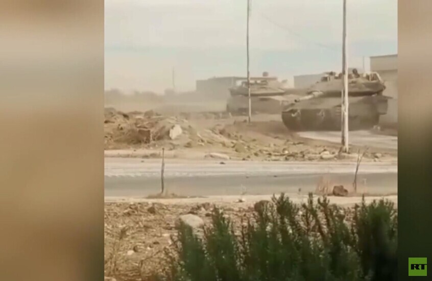 انتشار دبابات الجيش الإسرائيلي في بلدة أم باطنة جنوبي سوريا