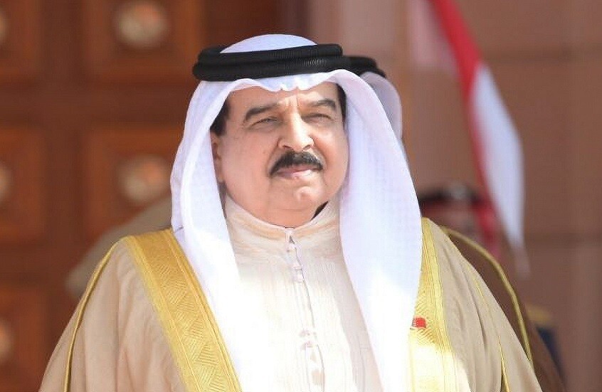 ملك البحرين يبعث رسالة هامة لقائد إدارة العمليات العسكرية في سوريا