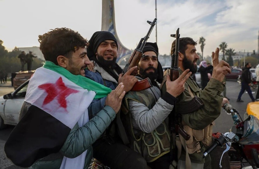 أحمد الشرع: وزارة الدفاع ستقوم بحل جميع الفصائل المسلحة في المرحلة المقبلة
