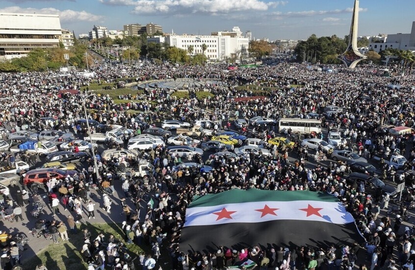 مؤسس "الجيش السوري الحر": أعمل بصورة وثيقة مع "هيئة تحرير الشام" وواثق من توحيد صفوف الفصائل