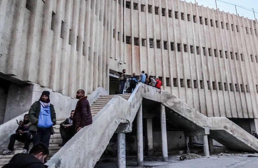 سوريا.. تحرير عجوز ثمانينية من سجن صيدنايا اعتقلت 40 عاما (فيديو)