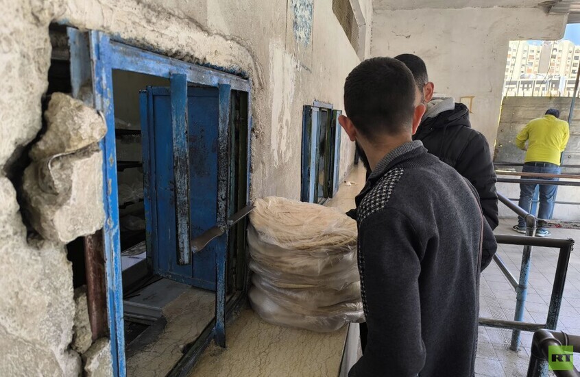 من اتفاق السائقين إلى البطاقة الذكية.. ماذا تغير في العشر الأول بعد سقوط الأسد في سوريا؟ (صور)