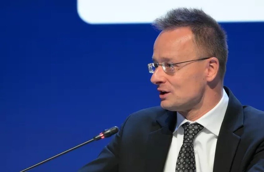 سيارتو: ترامب لم يدع أوربان لحضور حفل تنصيبه