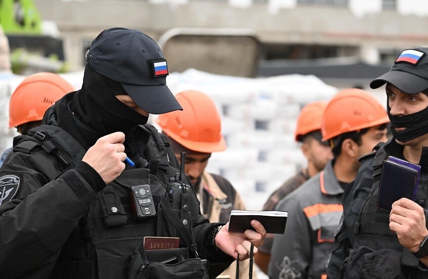 بوتين يوقع مرسوما بشأن المهاجرين غير الشرعيين في روسيا