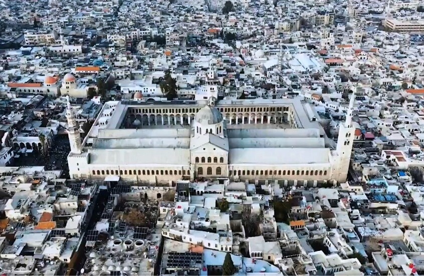 "كارثة الوليمة المجانية".. من هو "الشيف أبو عمر الدمشقي" المتسبب في حادث المسجد الأموي؟