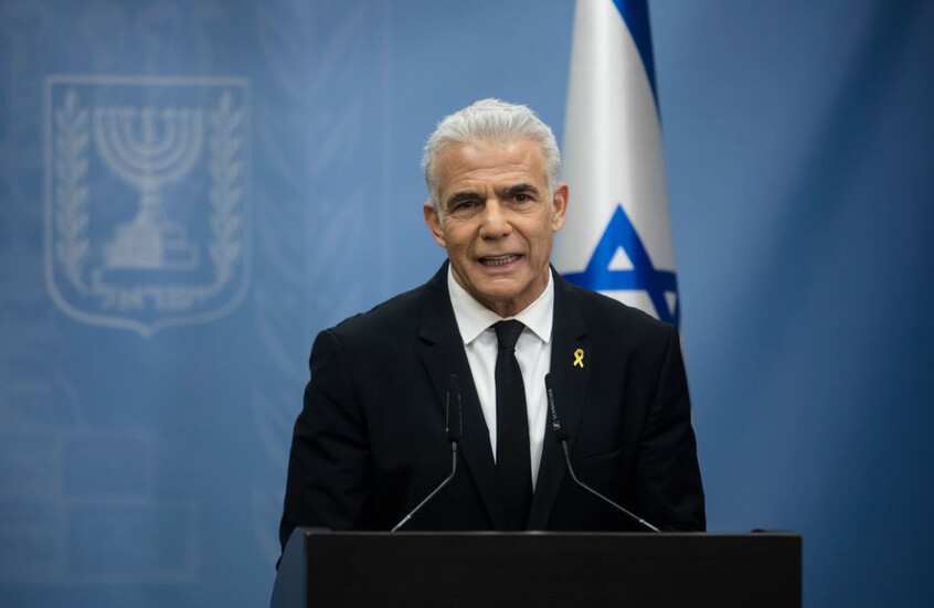 لابيد: إذا كانوا في لبنان يتوقعون أننا سنلتزم بشروط الاتفاق فعليهم أيضا الالتزام به