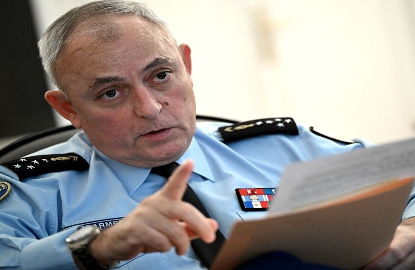 الدرك الفرنسي يدق ناقوس الخطر: بلادنا على وشك نزاع مسلح!