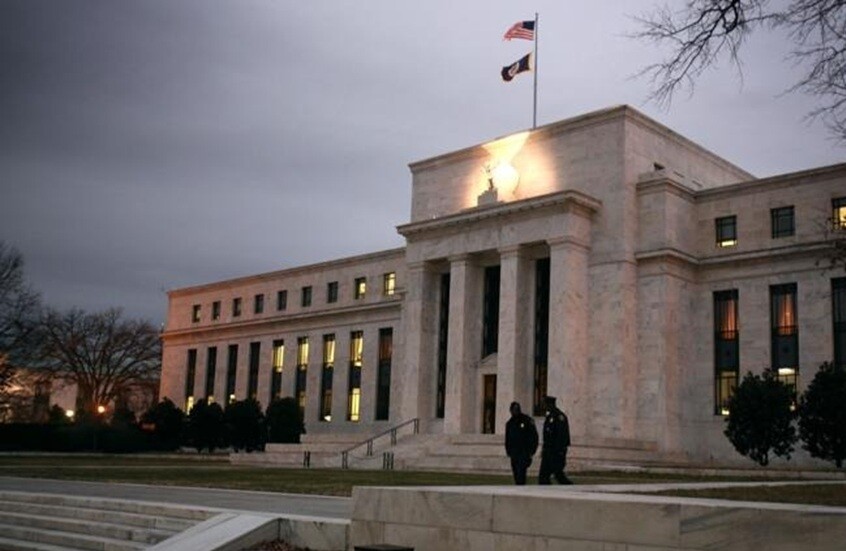 في أول قرار له يخالف ترامب.. الفيدرالي الأمريكي يثبت سعر الفائدة عند 4.25%-4.5%