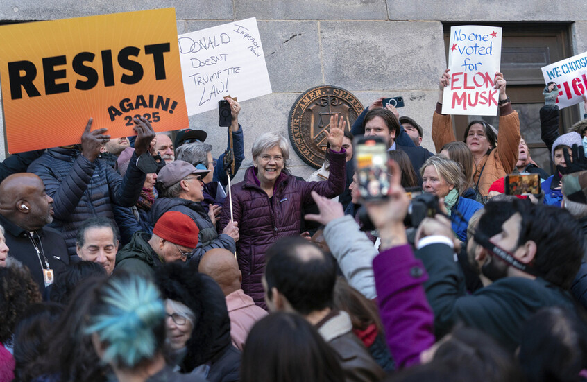 احتجاجات تطالب بإبعاد ماسك عن الحكومة الأمريكية (صور)