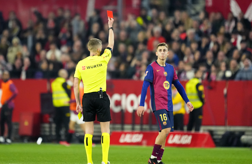 برشلونة "المنقوص" يضرب إشبيلية برباعية ويضيق الخناق على  ريال مدريد