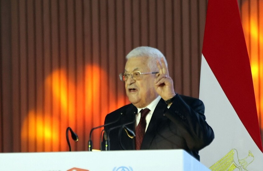 عباس: تهجير الشعب الفلسطيني يبقي المنطقة في دائرة العنف