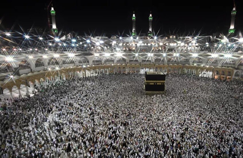 مالك شباز قبل وبعد "الحج إلى مكة"!