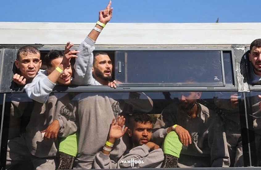 إسرائيل تعرقل الإفراج عن الأسرى الفلسطينيين مجددا وتعيدهم إلى الزنازين