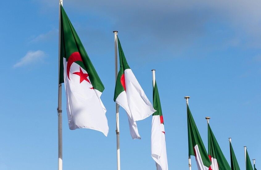 الجزائر.. وفاة 3 عسكريين في عين تموشنت