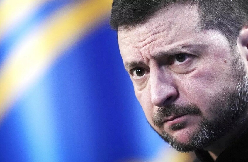 زوجة زيلينسكي تكشف موعد رحيل زعيم نظام كييف عن منصبه
